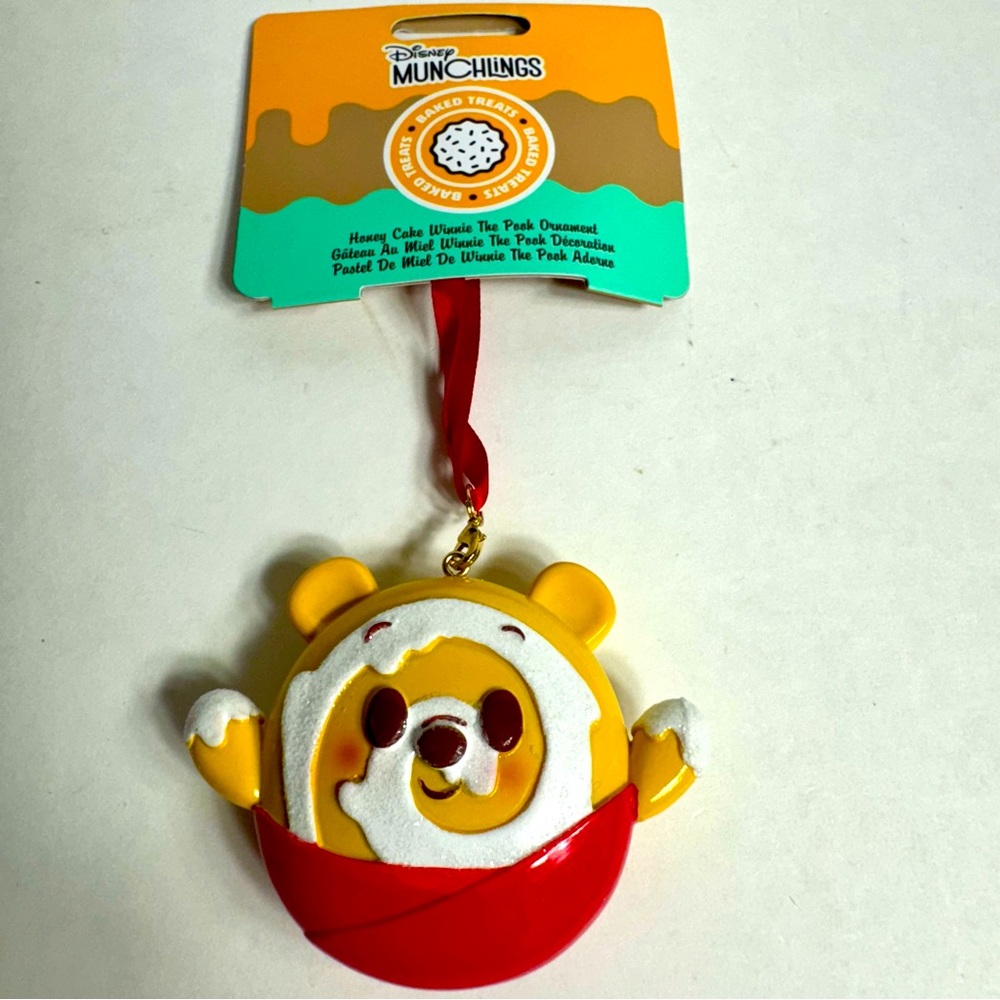 NWT. Disney Ornament - Munchlings Honey Cake Winnie The Pooh decoration